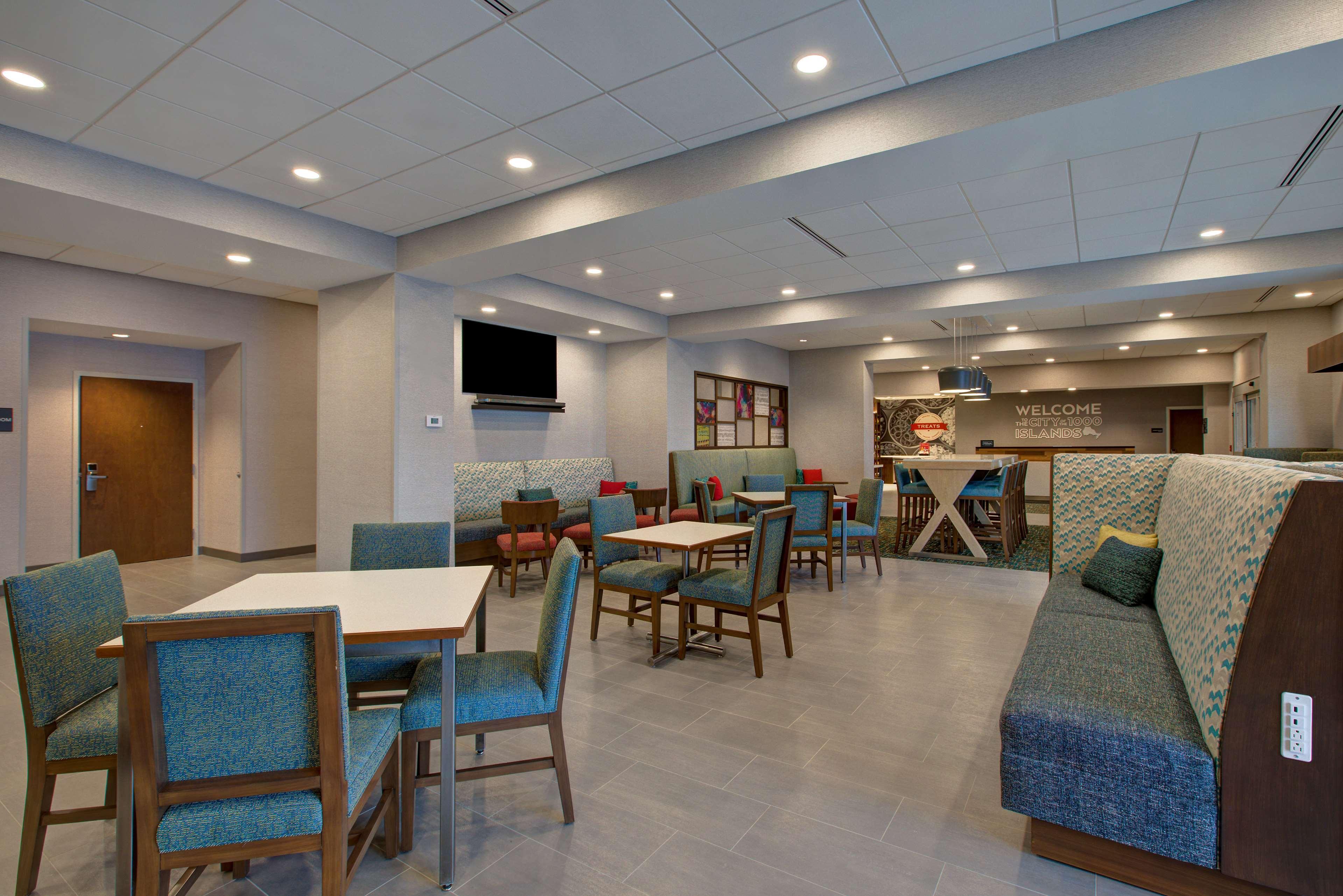 Hampton Brockville, On Hotel 3*