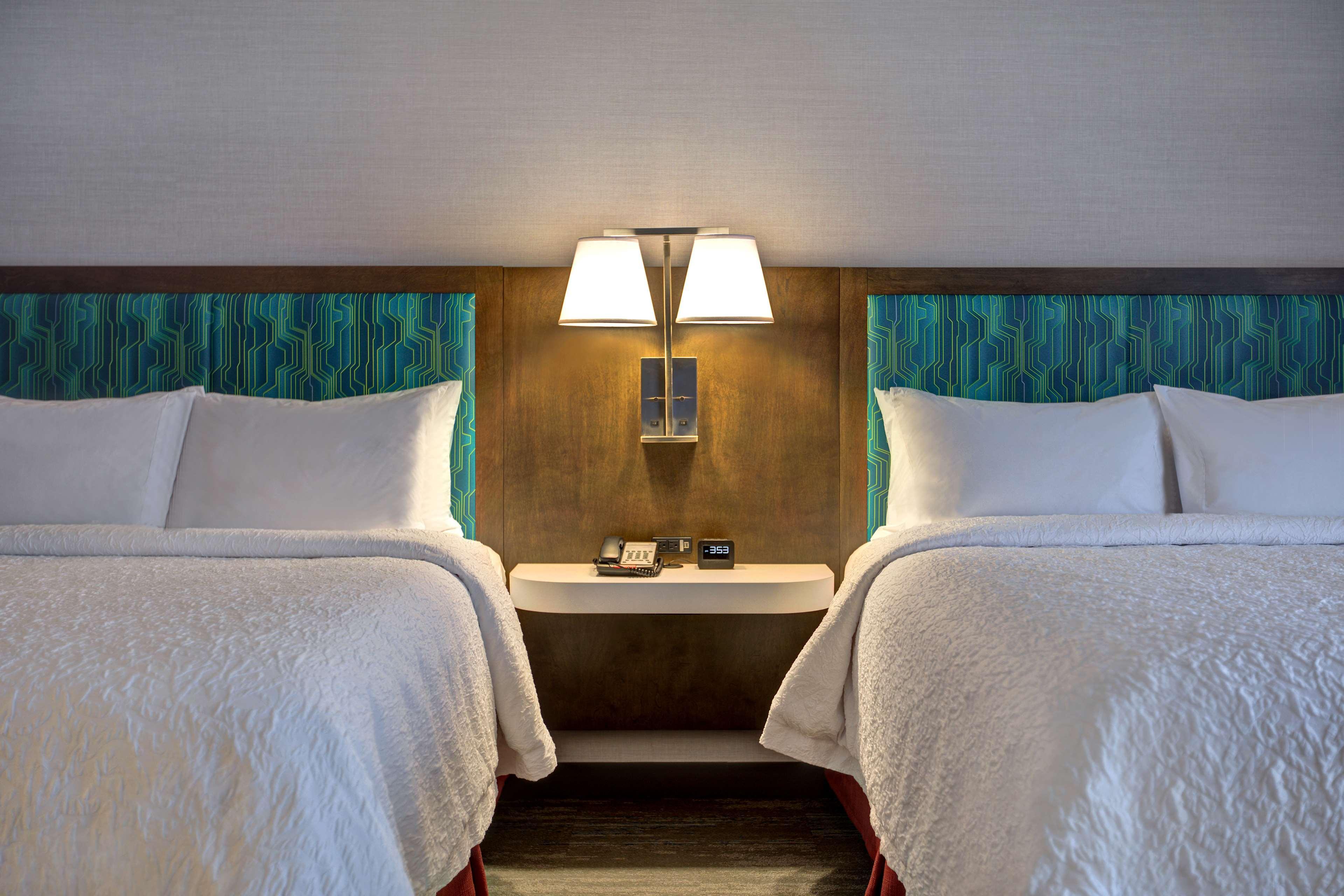 Hampton Brockville, On Hotel