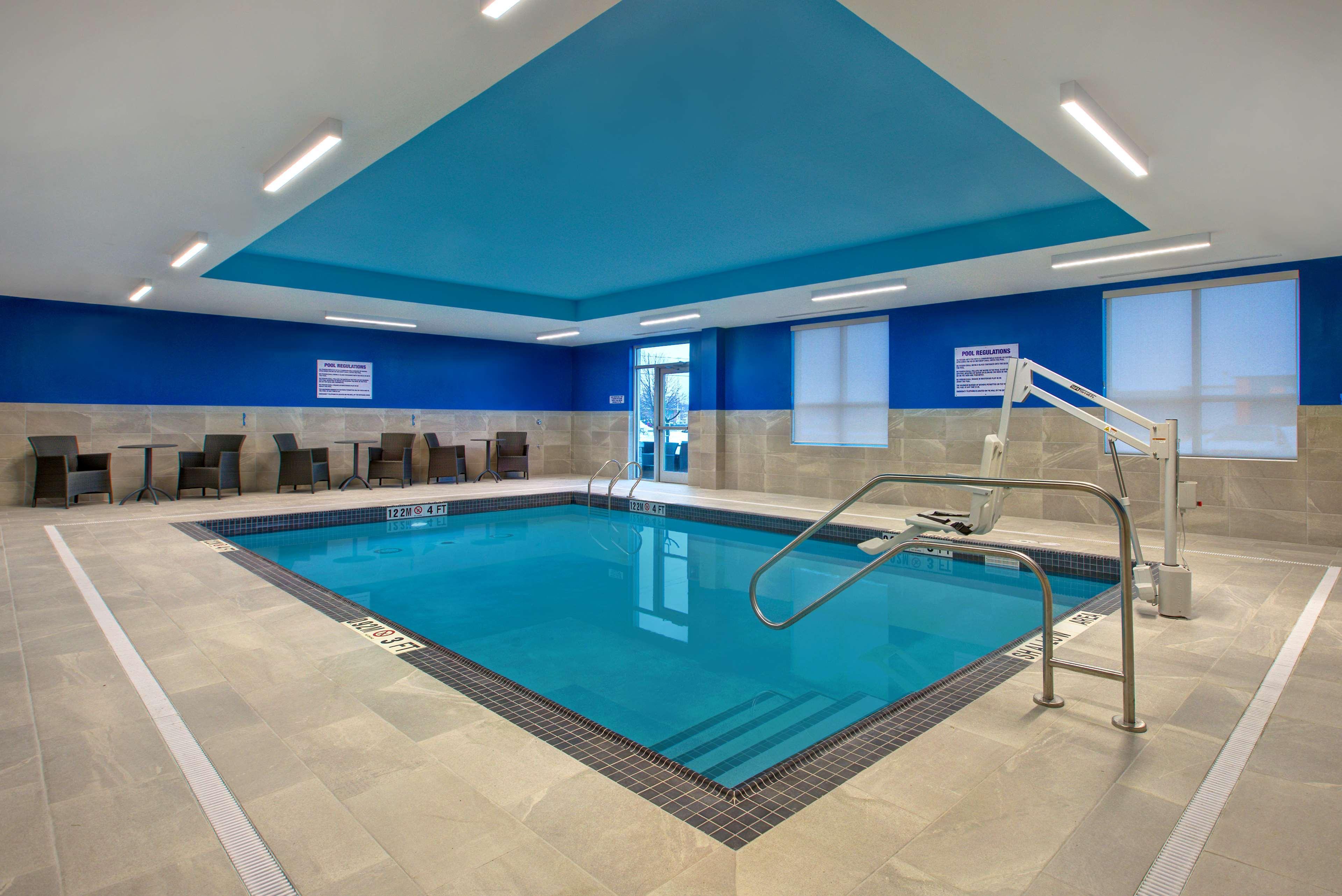 Hotel Hampton Brockville, On 3*